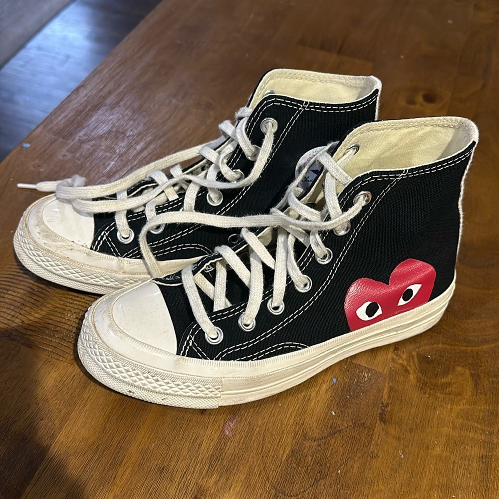 CDG Play Converse black Hi Tops
